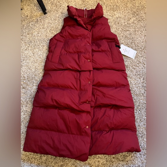 NWT Transformable Parka / Dark Sport Red - Picture 11 of 16